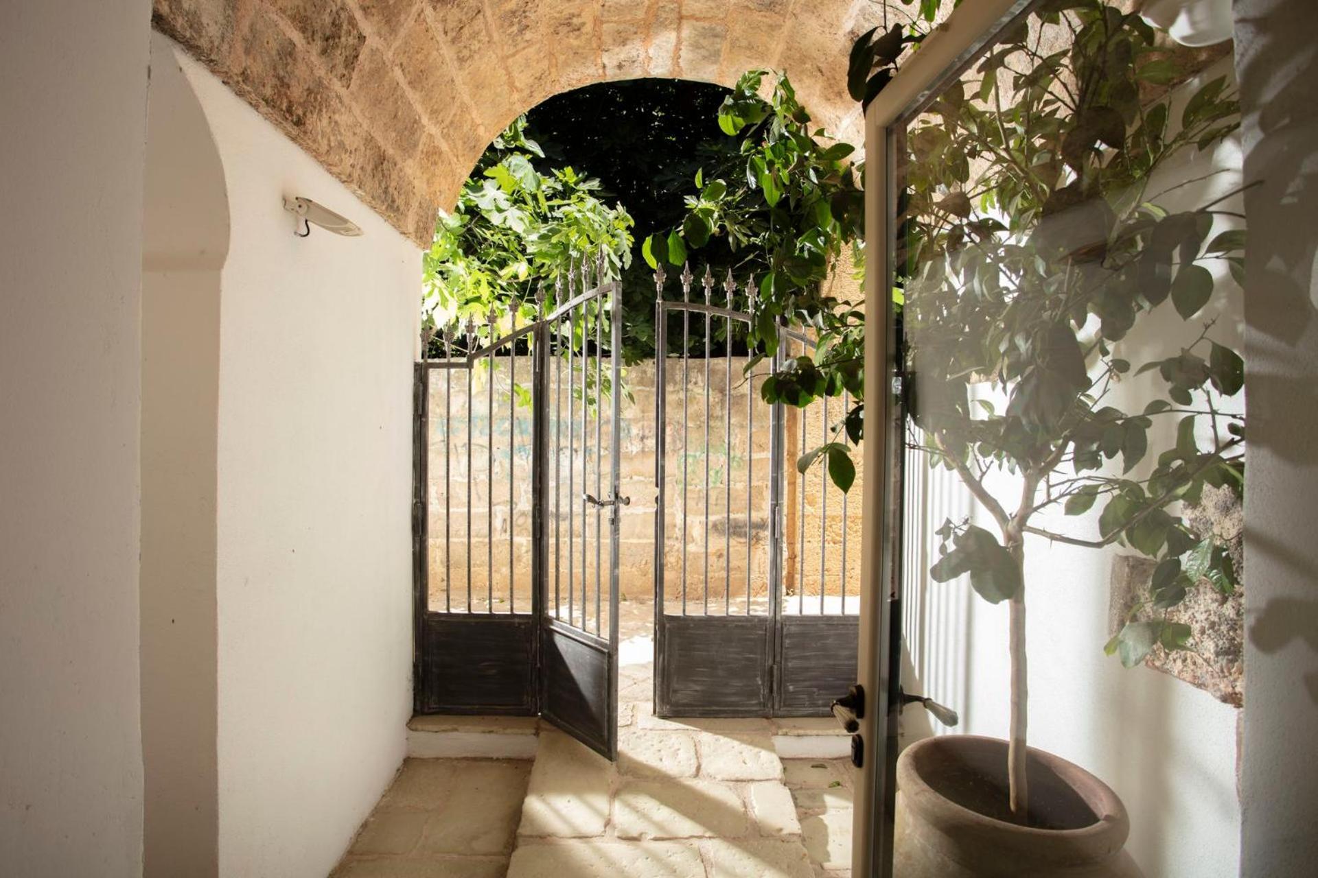 Don Alfonso Dimora D'Epoca Bed & Breakfast Ракале Екстериор снимка